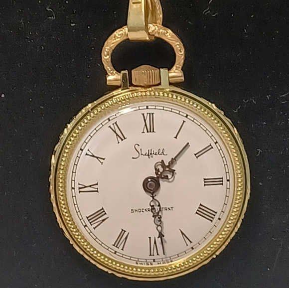 Vintage Sheffield Pendant Mechanical Watch With 24" Chain Swiss Made Goldtone - Picture 1 of 3